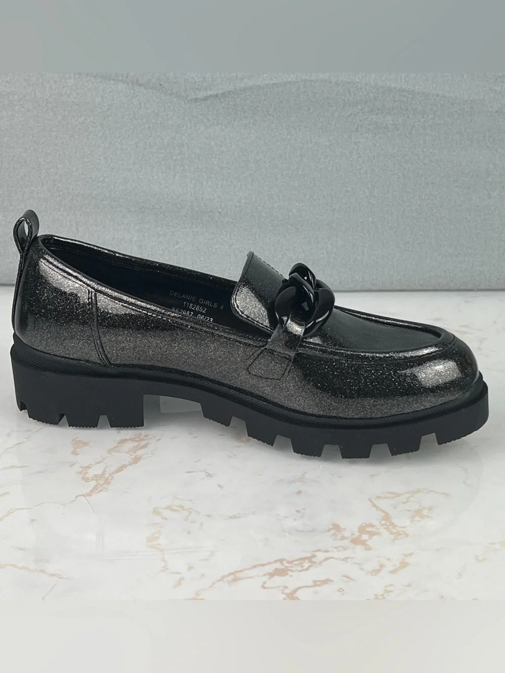 NWOT Dolce Vita Girls Delanie Chain Link Dress Shoe Heeled Loafers Size 4